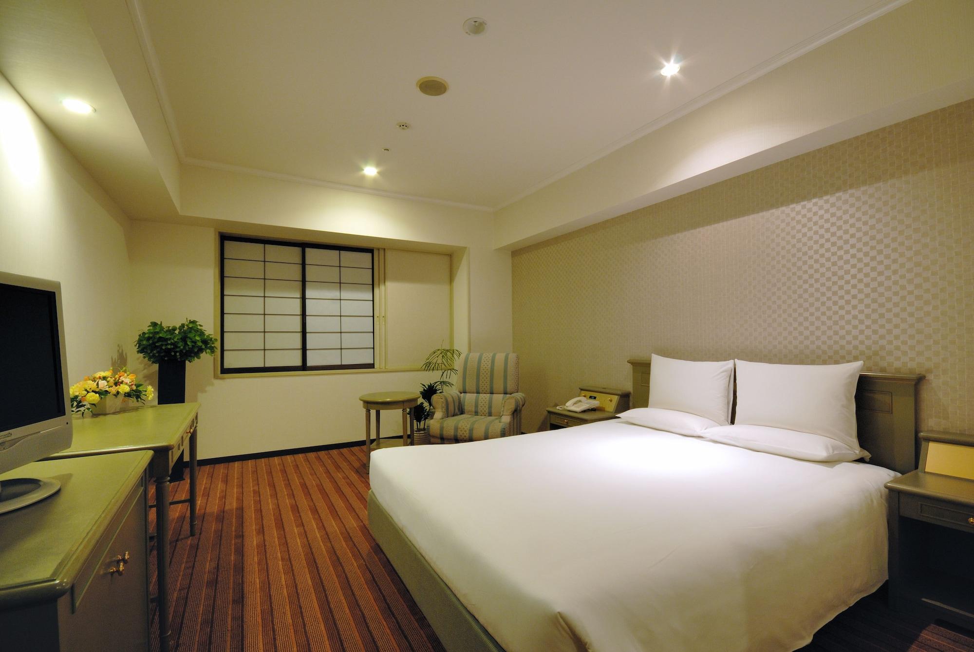 Hotel International Garden 4*